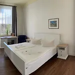 Frohsinn Auf Ruegen Pensjonat