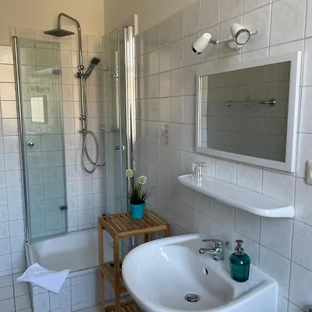 Pensionat Frohsinn Auf Ruegen Sellin (Rugen)