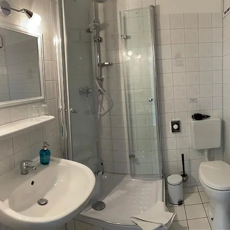 Pensionat Frohsinn Auf Ruegen Sellin (Rugen)