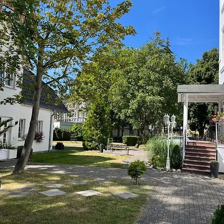Frohsinn Auf Ruegen Penzion 3*